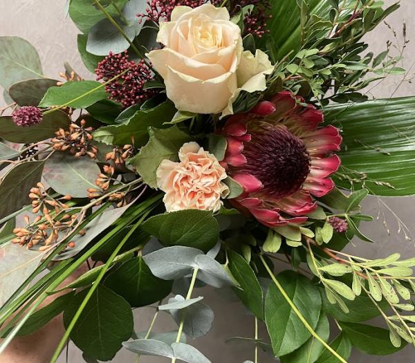 Säsongsbukett med protea